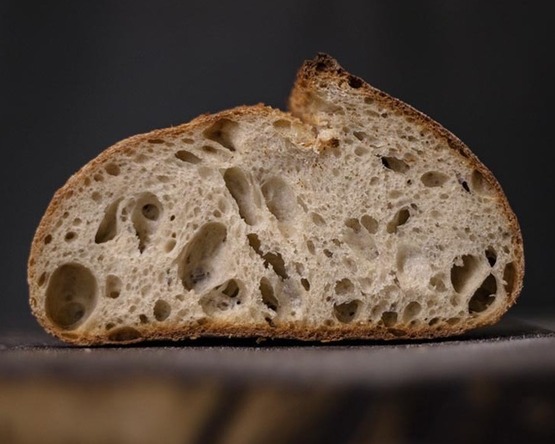 Пшеничный хлеба на закваске с полбой