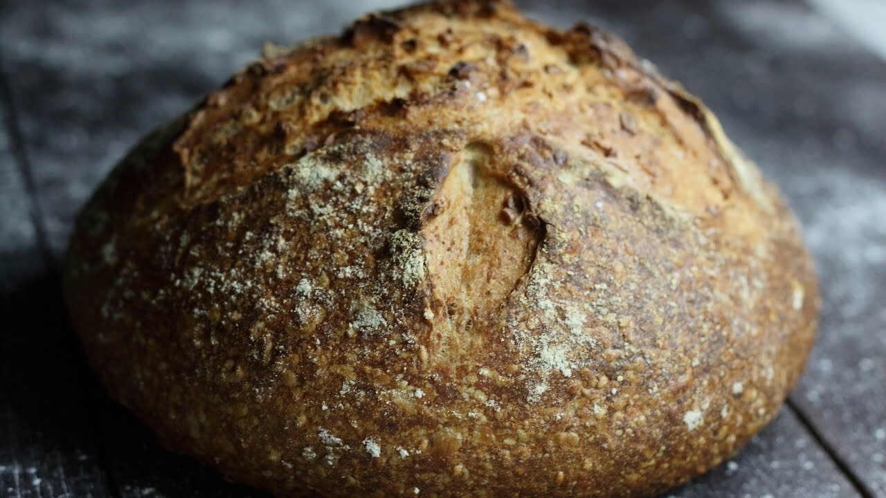 Хлеб ржано-пшеничный на закваске с семенами